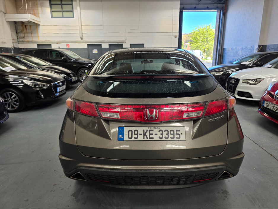 2009 Honda Civic - image 5