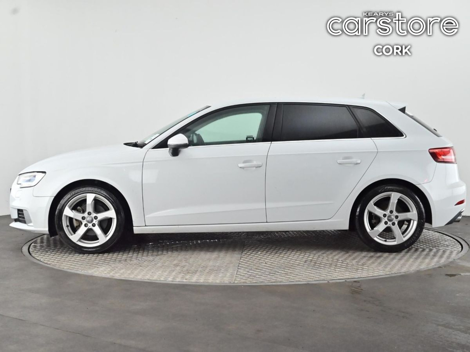2017 Audi A3 1.4 TFSI Auto €17,880