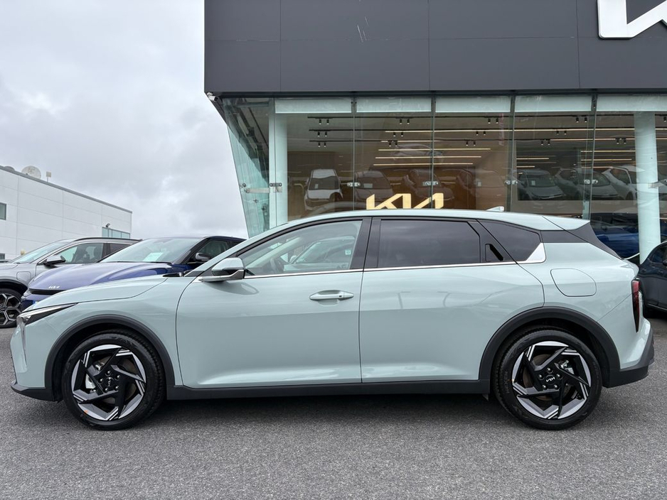 2026 Kia K4 - image 3