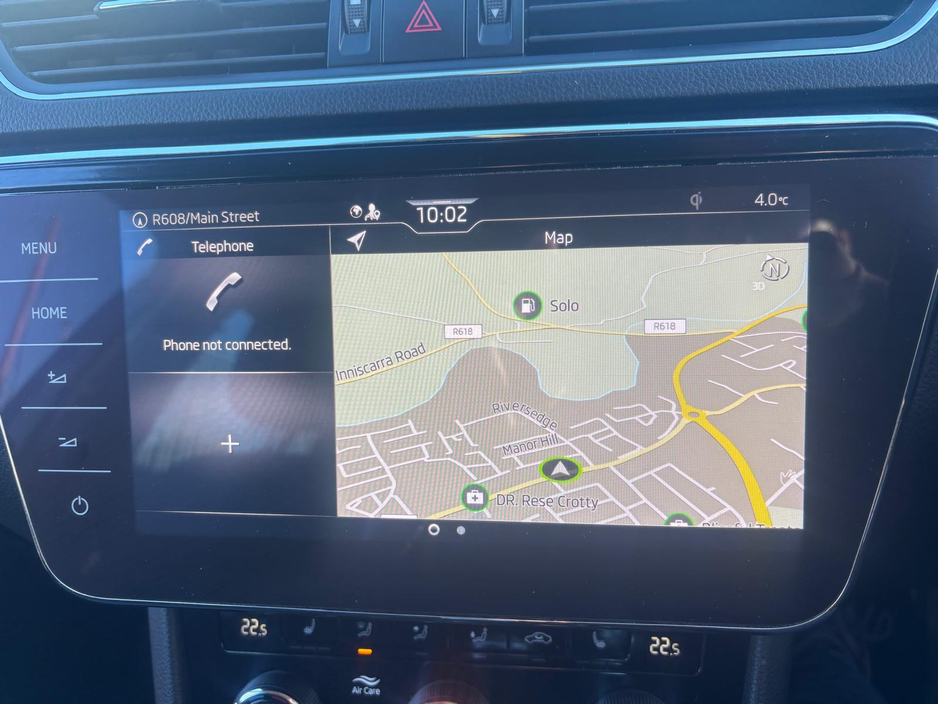 2022 Skoda Superb - image 5