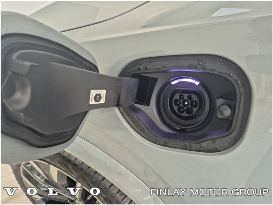 2026 Volvo XC90 - image 25