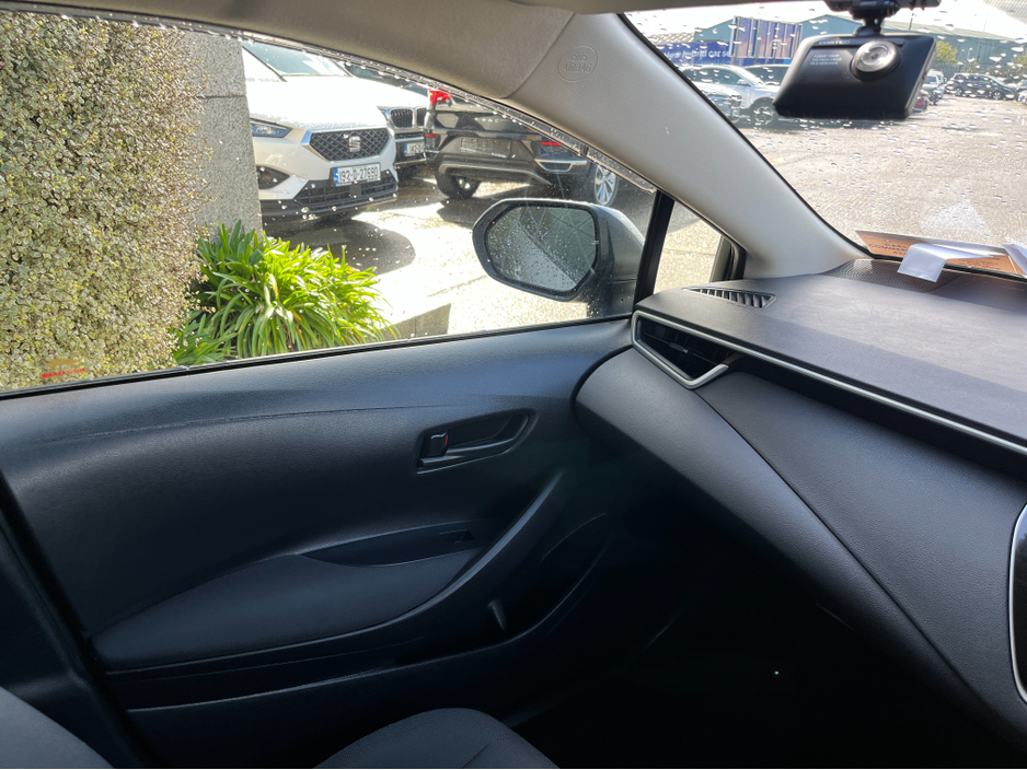 2020 Toyota Corolla - image 15