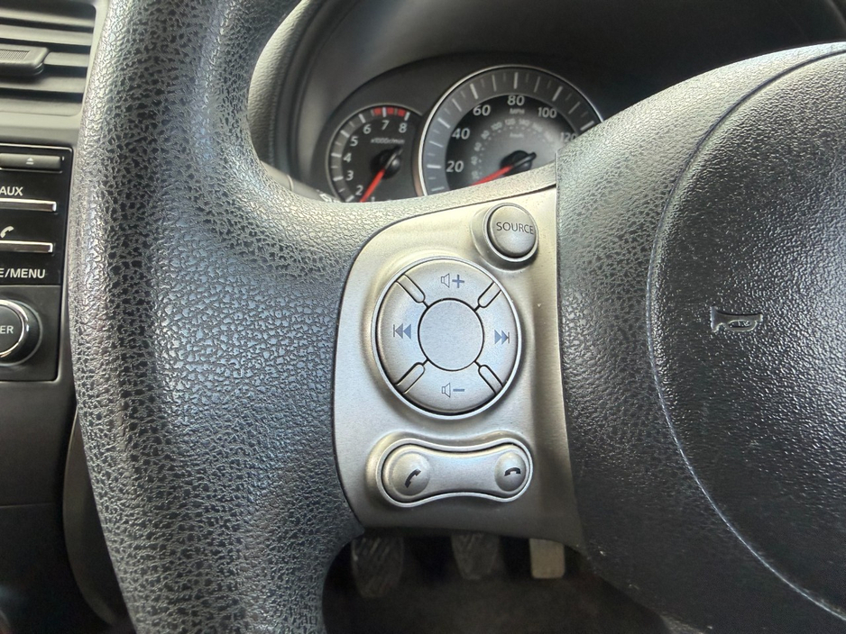 2017 Nissan Micra - image 16