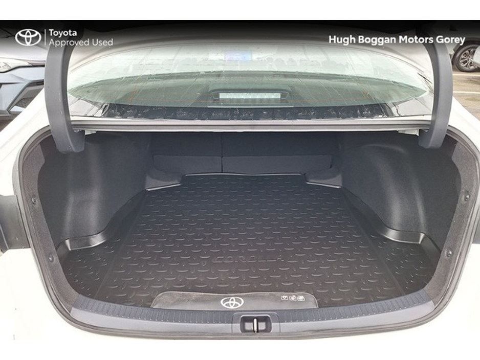 2024 Toyota Corolla LUNA SALOON 4DR AUTO €28,950