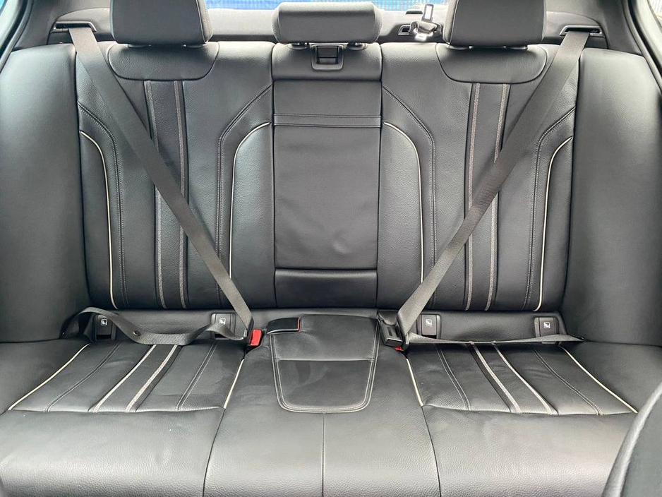 2019 BMW 5 Series - image 13