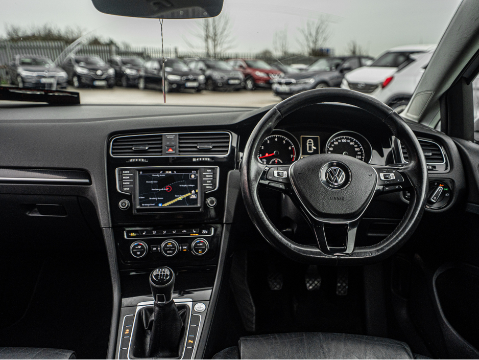 2017 Volkswagen Golf 2017 Golf 1.2tsi HIGHLINE/High spec/1yr warranty €16,888