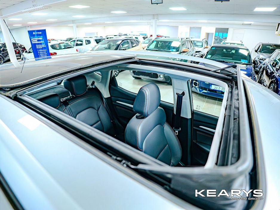 2022 MG ZS - image 30