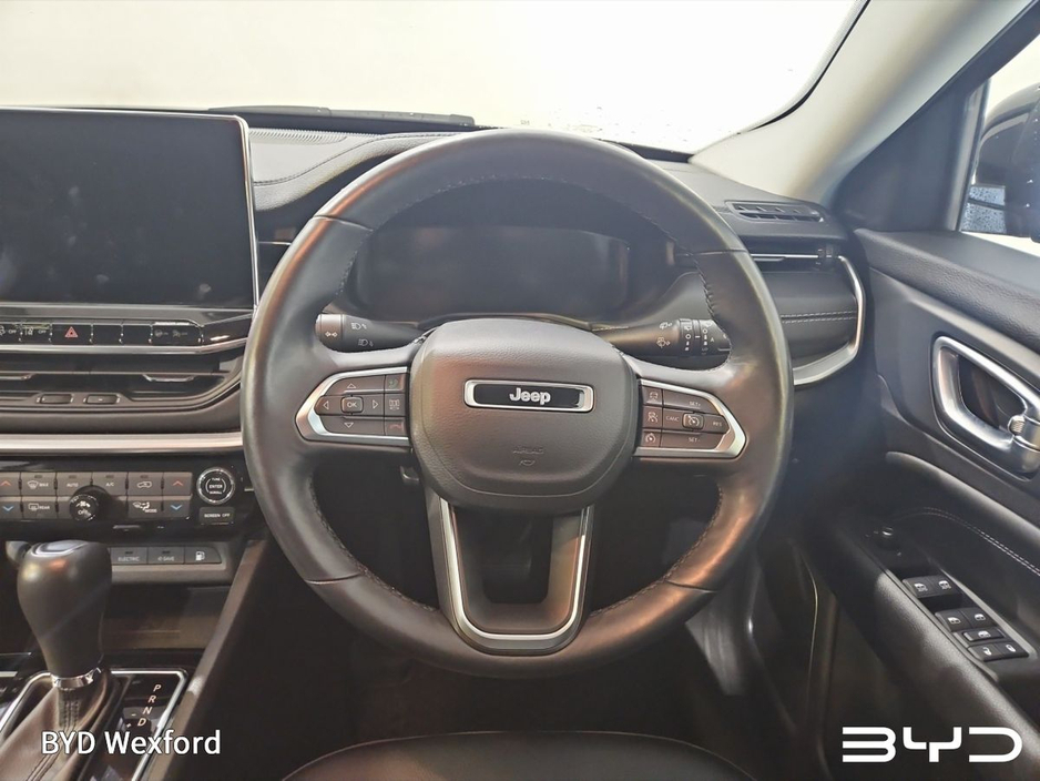 2023 Jeep Compass - image 18