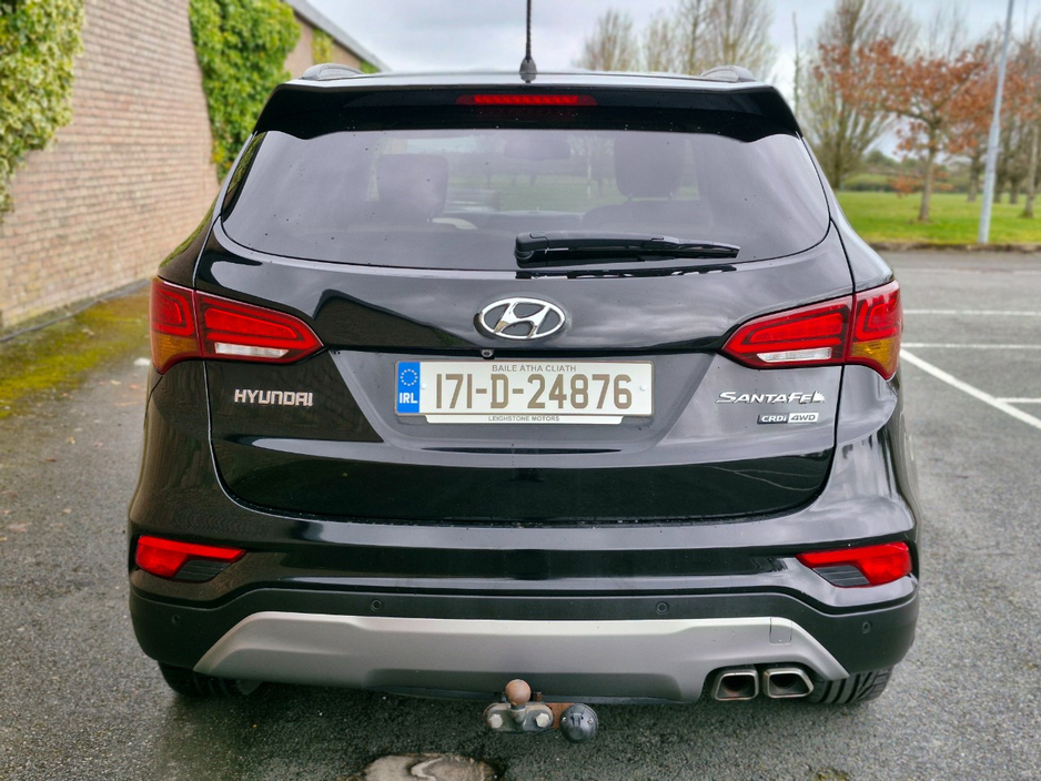 2017 Hyundai Santa Fe - image 12
