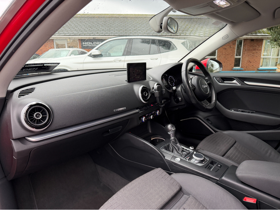 2015 Audi A3 E-TRON..Bang&Olufsen..2 Keys €11,900