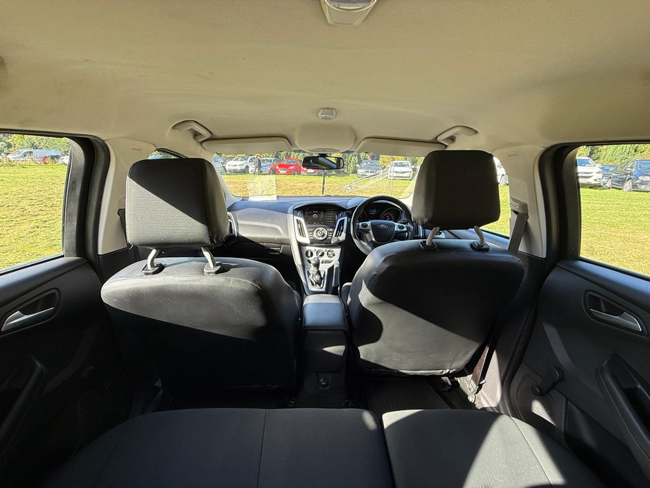 2013 Ford Mondeo - image 12