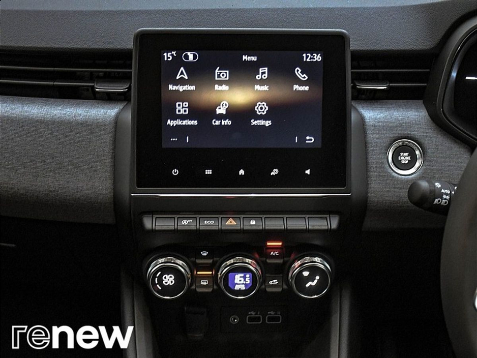 2025 Renault Clio - image 22