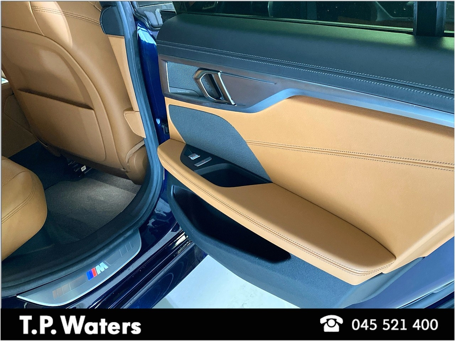 2020 BMW 8 Series - image 11