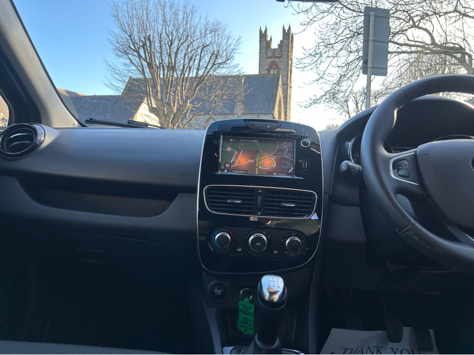 2018 Renault Clio - image 14