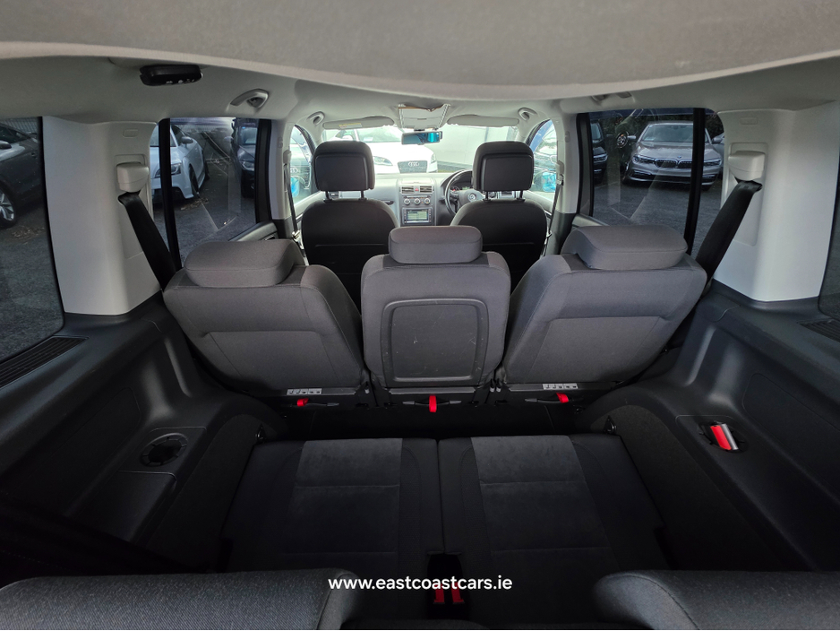2012 Volkswagen Touran 7 SEATER * HIGHLINE ALCANTARA SEATS * REVERSING CAMERA * SIMI DEALER - SPECIALISING IN IMPORTS OF JAP AUTOMATIC HI SPEC BLUEMOTION // LARGE TOUCH SCREEN // €10,500