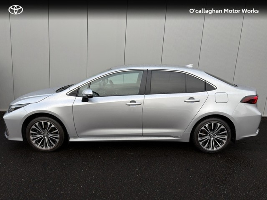 2026 Toyota Corolla COROLLA SALOON LUNA SPORT €38,500