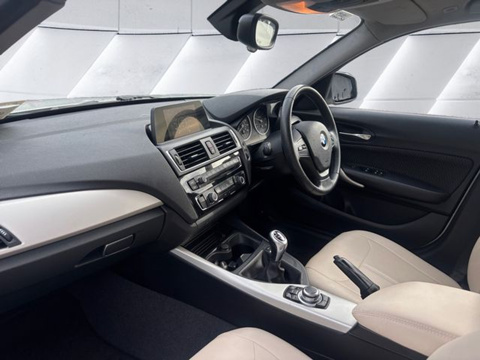 2017 BMW 1 Series - image 13