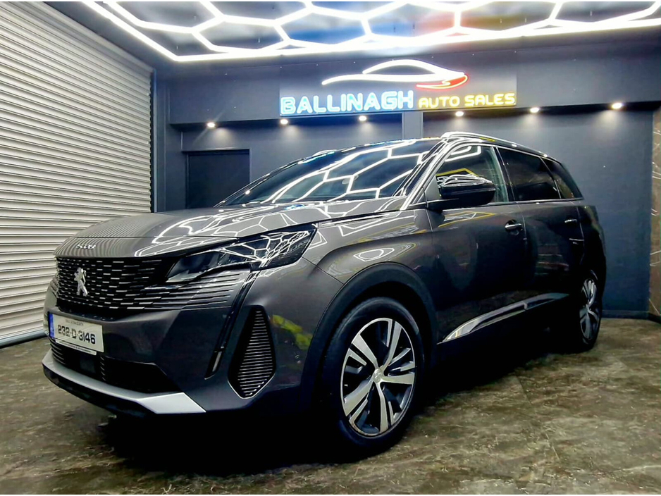 2023 Peugeot 5008 - image 6