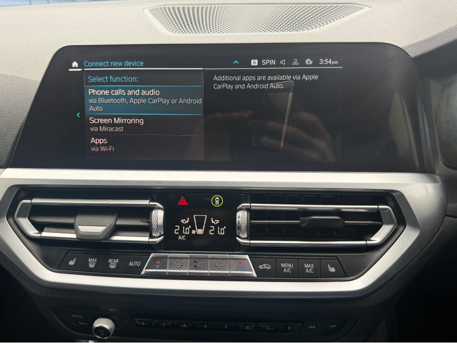 2020 BMW 3 Series - image 20