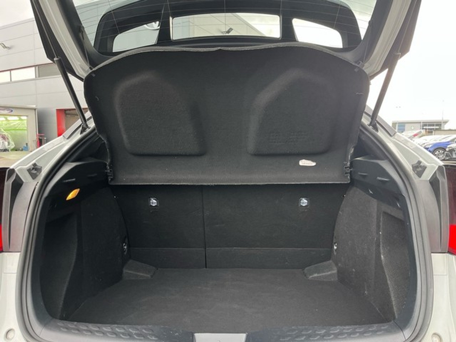 2022 Toyota C-HR - image 10