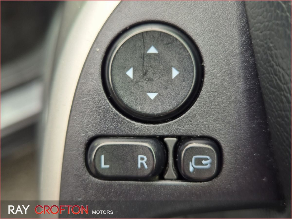 2018 Mitsubishi Eclipse Cross - image 24