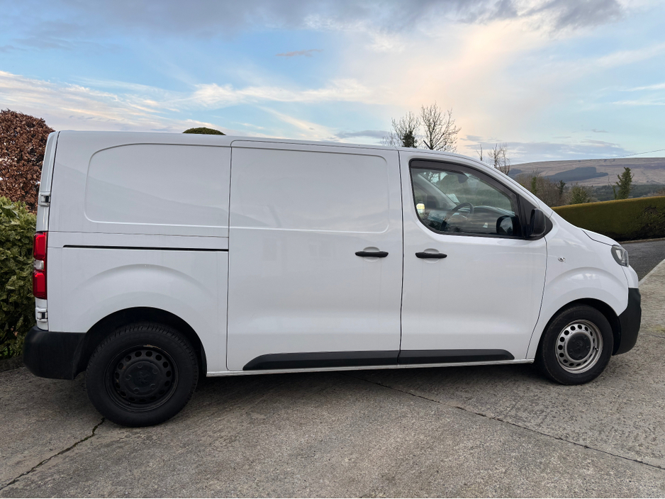 2023 Peugeot Expert - image 5