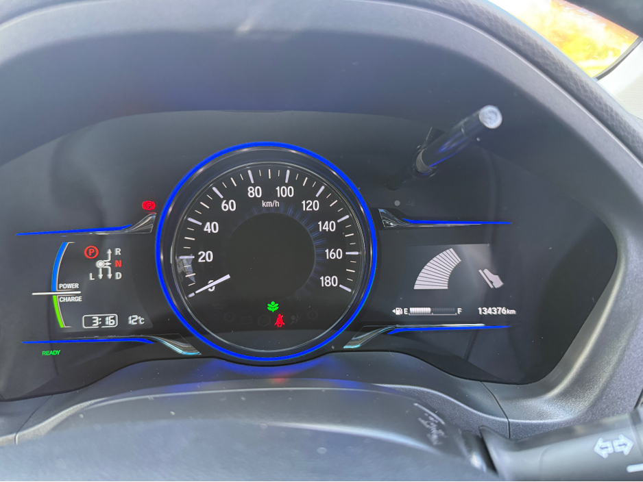 2015 Honda Vezel - image 9