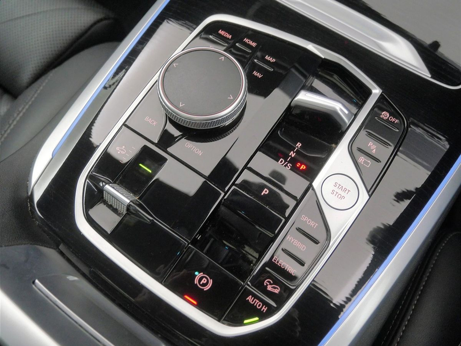 2023 BMW X5 - image 10