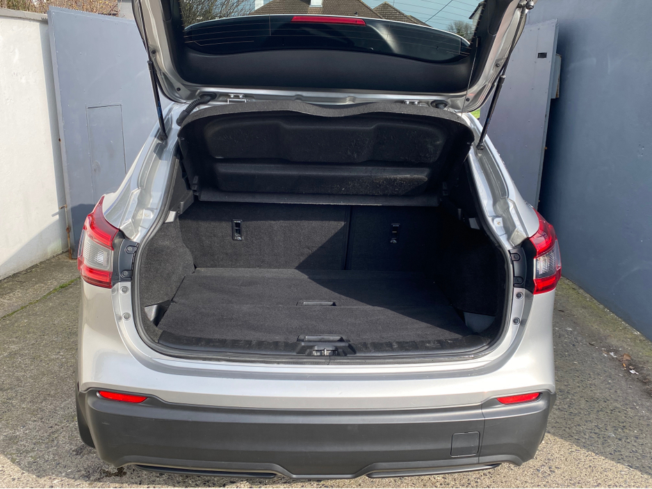 2018 Nissan Qashqai - image 11