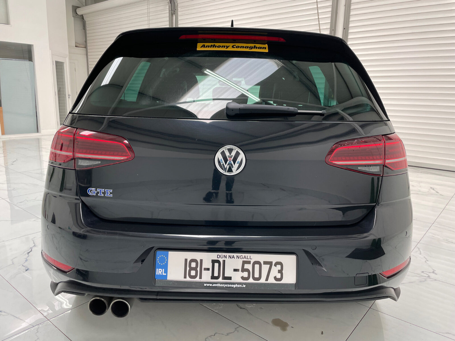 2018 Volkswagen Golf - image 4