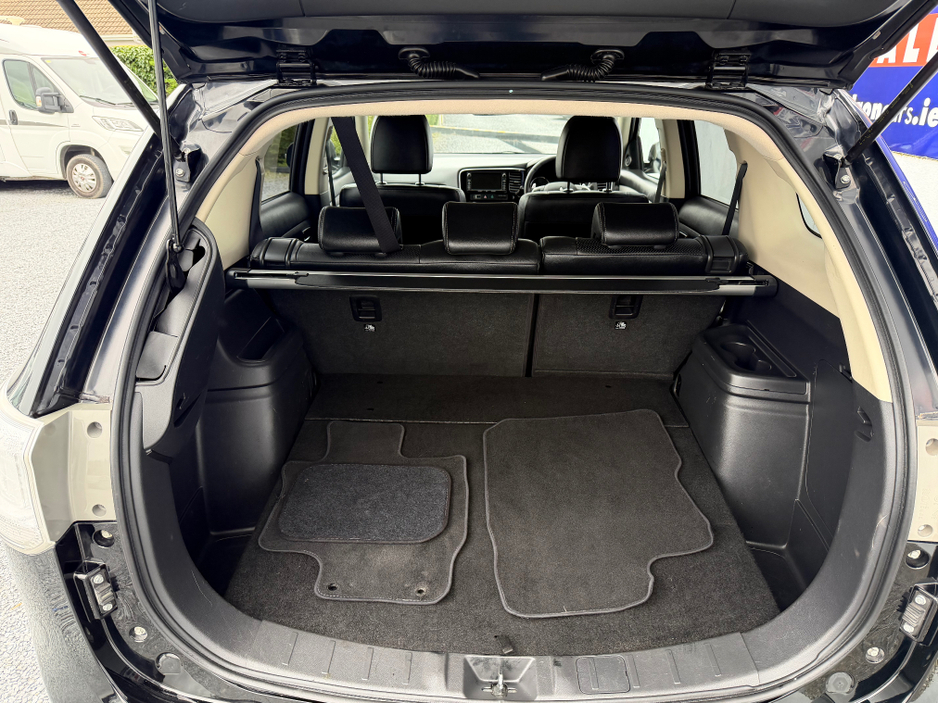 2015 Mitsubishi Outlander - image 12