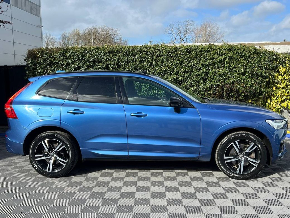 2021 Volvo XC60 - image 3