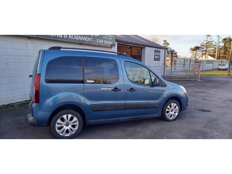 2012 Citroen Berlingo Multispace - image 6