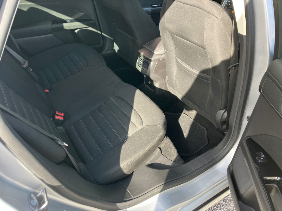 2016 Ford Mondeo - image 8