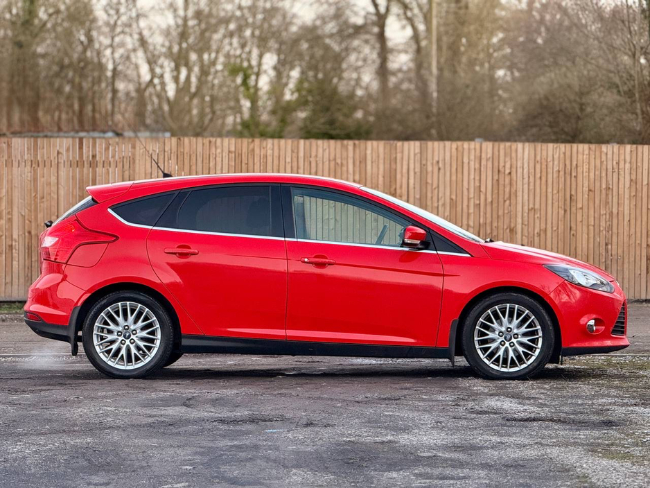 2014 Ford Focus - image 21