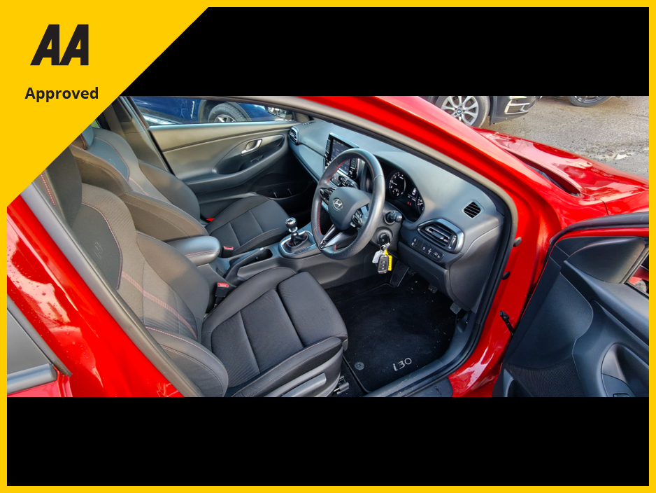 2021 Hyundai i30 - image 14