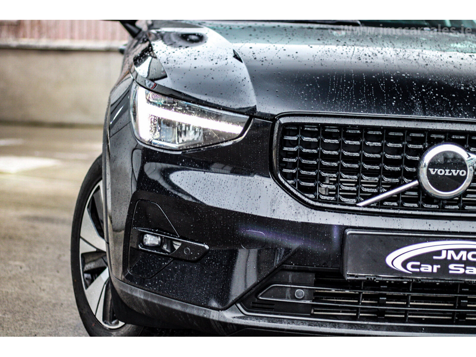 2022 Volvo XC40 T4 PHEV 211hp AT7 Plus bright €26,950