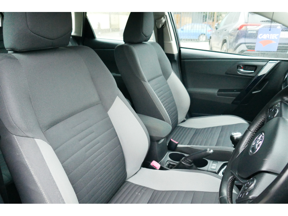 2016 Toyota Auris 1.6 D BUSINESS EDITION 1 110BHP 5DR €12,750