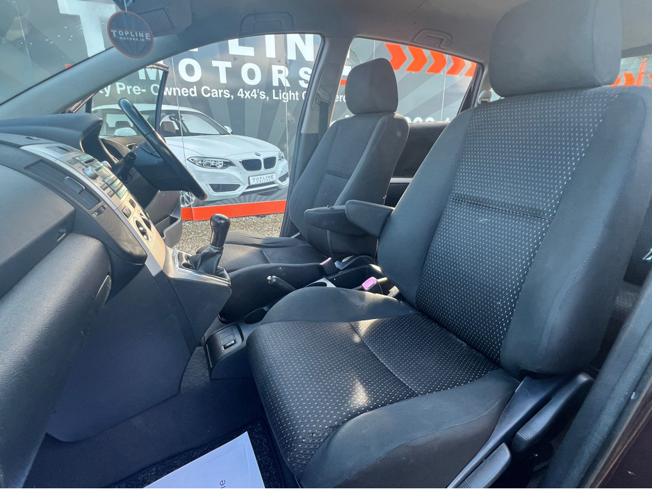 2009 Toyota Corolla - image 10