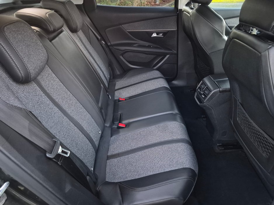 2019 Peugeot 3008  €14,999