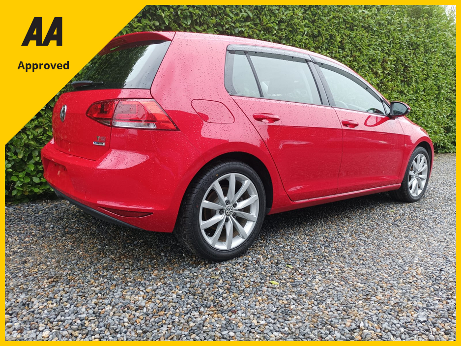 2016 Volkswagen Golf 1.4 TSI AUTOMATIC HIGHLINE 17" SPORTS ALLOYS REVERSE CAMERA AUTO HEADLIGHTS FACTORY IMMOBILISER KEYLESS ENTRY MULTI-FUNCTION STEERING WHEEL AUTO HOLD HANDBRAKE ONLY 40,150Kms 4 NEW TYRES NCT ROADT €16,995