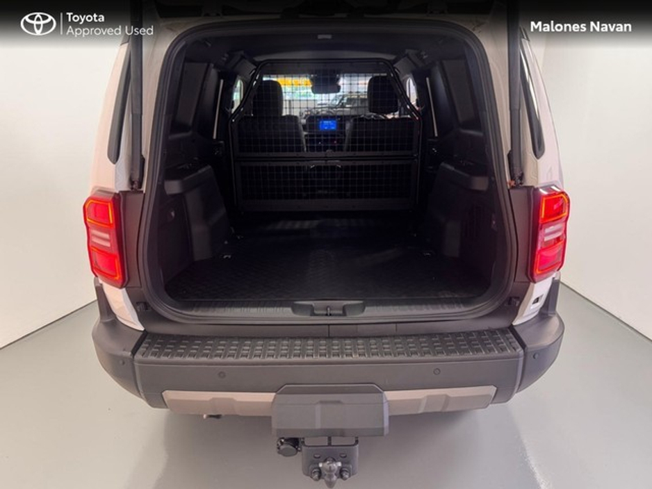 2026 Toyota Landcruiser - image 10