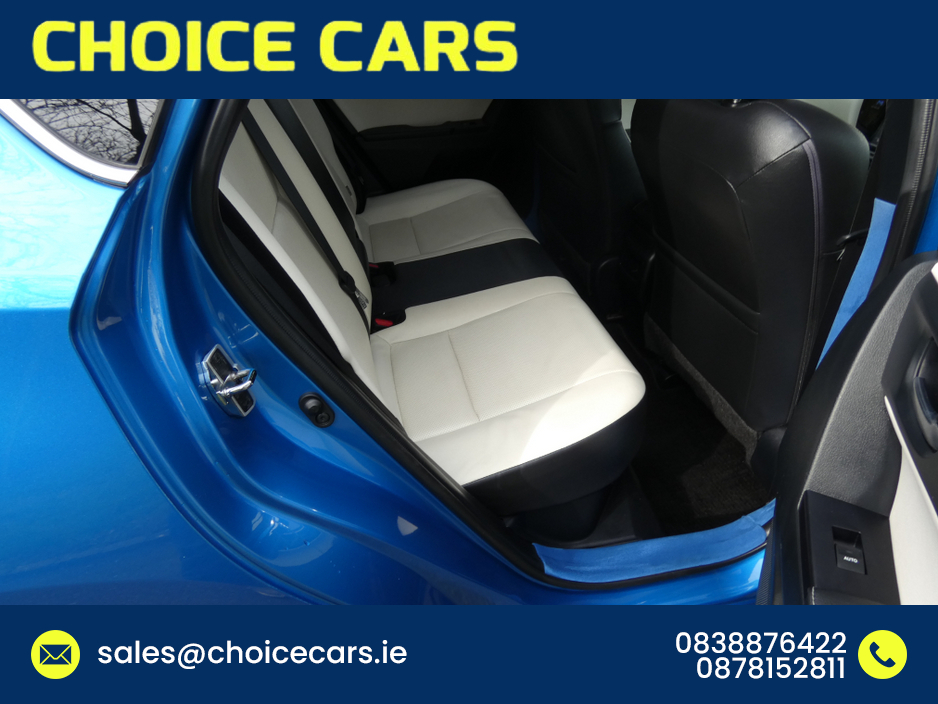 2016 Toyota Auris - image 7