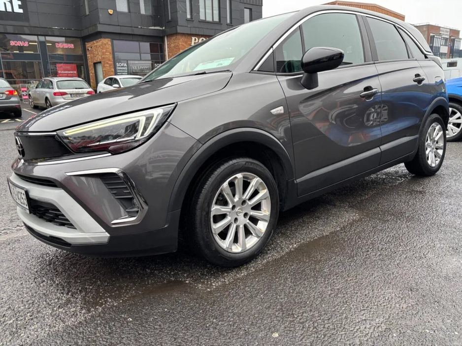 2022 Opel Crossland X - image 9
