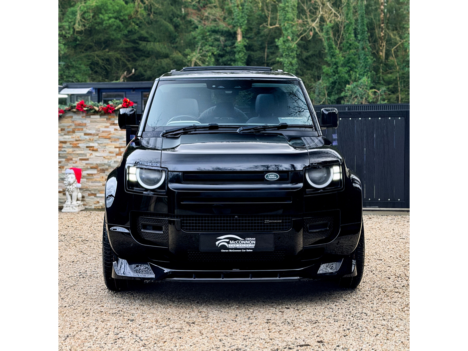 2021 Land Rover Defender 2021 (212) Land Rover Defender X DYNAMIC S P400E €69,999