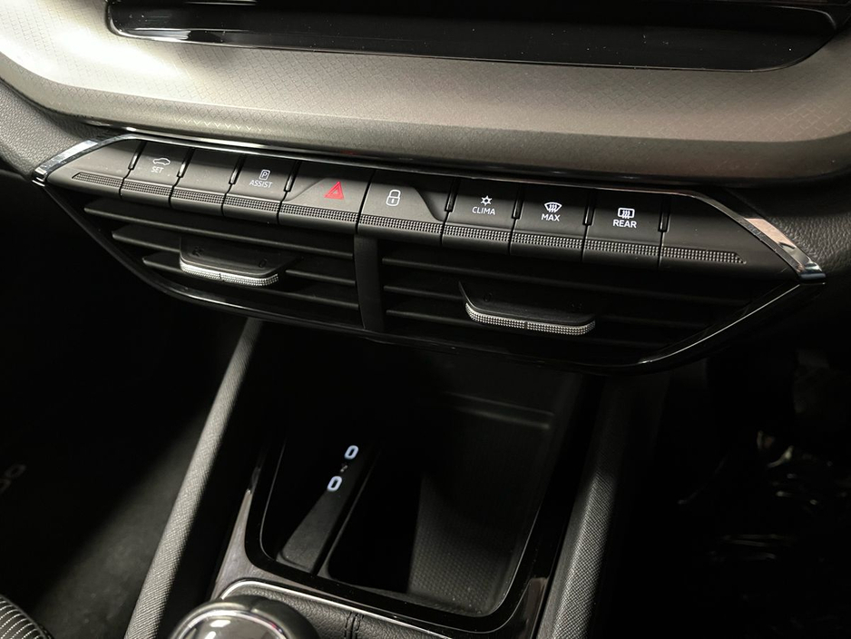 2023 Skoda Octavia Ambition Combi 1.0TSI 110BHP - Reversing Camera - Climate Control - Cruise Control - Auto Lights/Wipers - Apple CarPlay/Android Auto €25,950