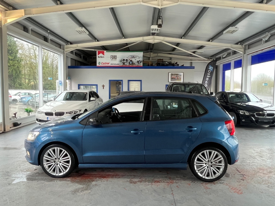 2017 Volkswagen Polo - image 11