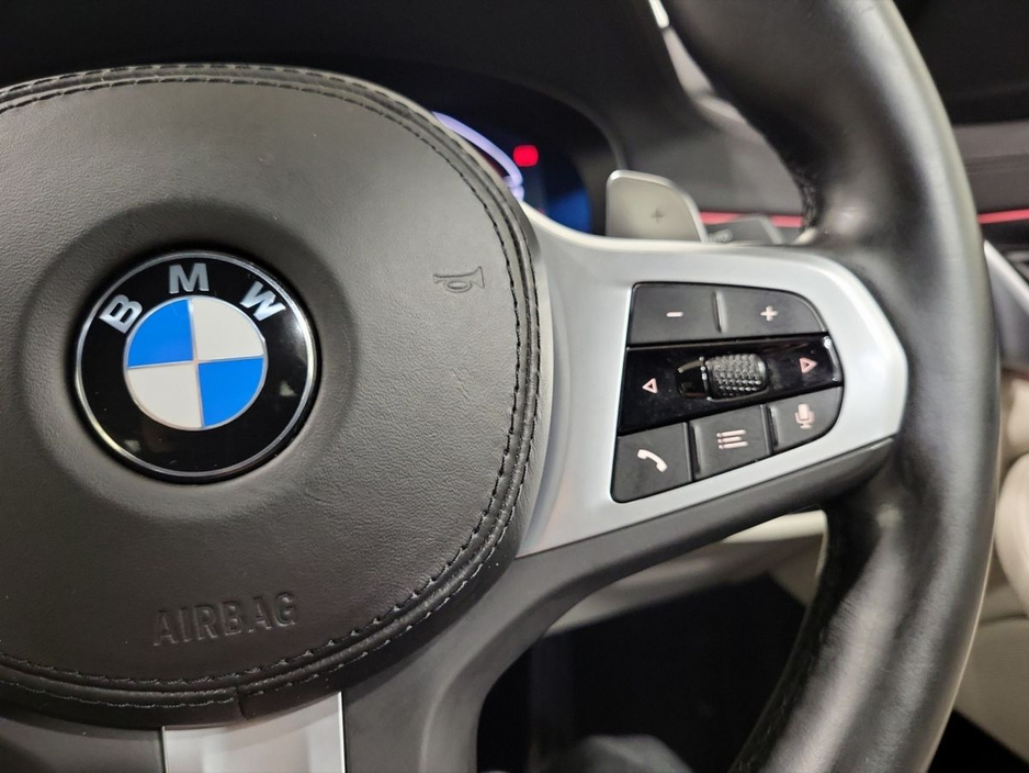 2022 BMW 5 Series - image 18