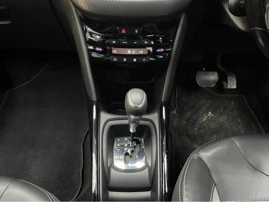 2017 Peugeot 2008 €12950 2017 PEUGEOT 2008 ALLURE 1.2 AUTOMATIC / CRUISE CONTROL AND MORE €12,950
