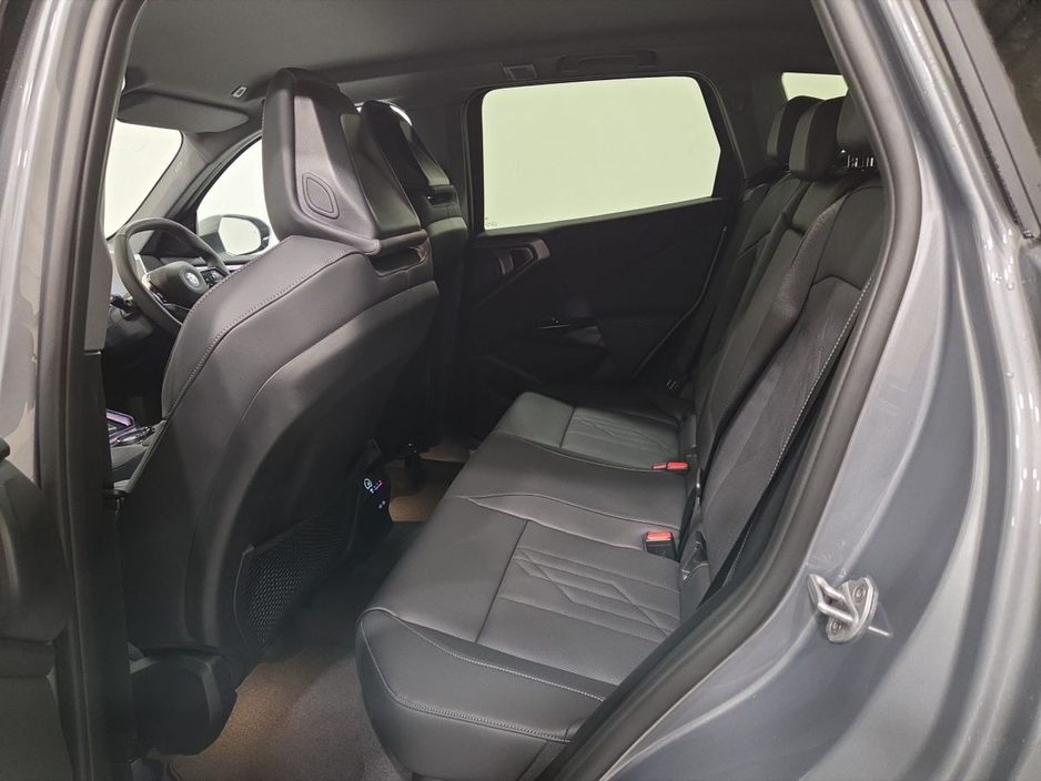 2026 BMW X3 - image 11